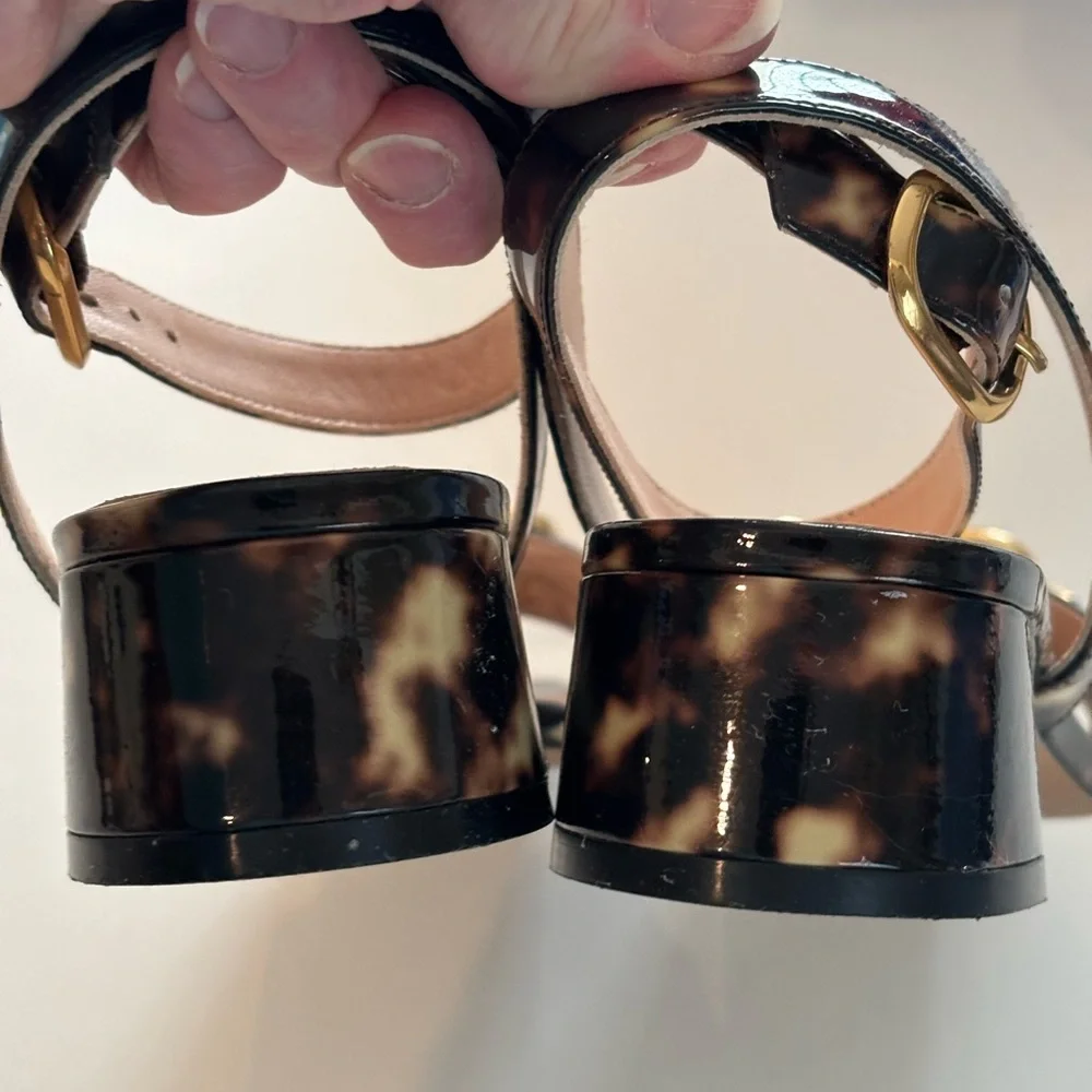 Kate Spade Lagoon Metallic Tortoise and Gold Heart Decoration Sandals